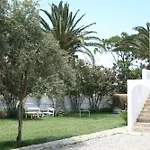 מלון Daphnis
