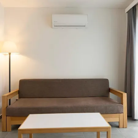 Daphnis 3* Гёльтюрбюку