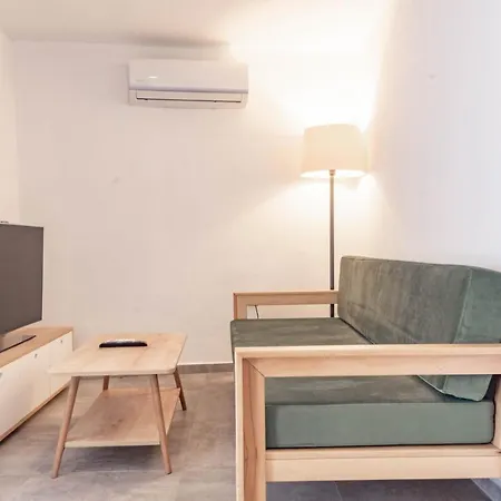 Daphnis Отель Гёльтюрбюку