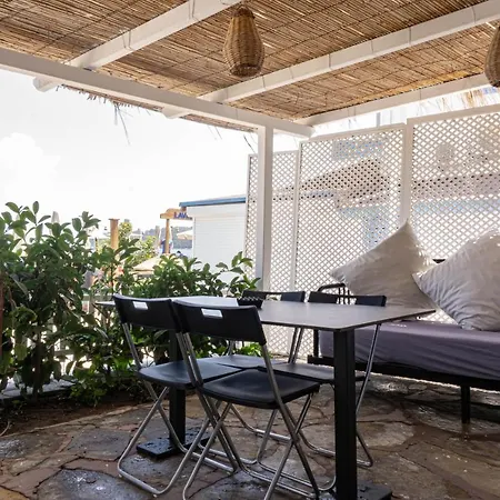 Отель Daphnis Гёльтюрбюку