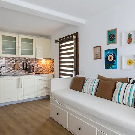 Daphnis Hotel