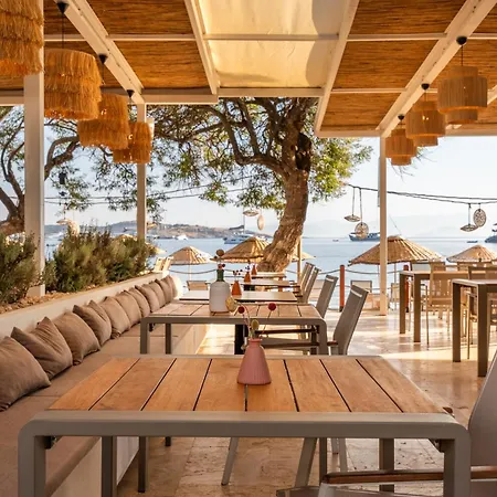 Daphnis Hotel Golturkbuku